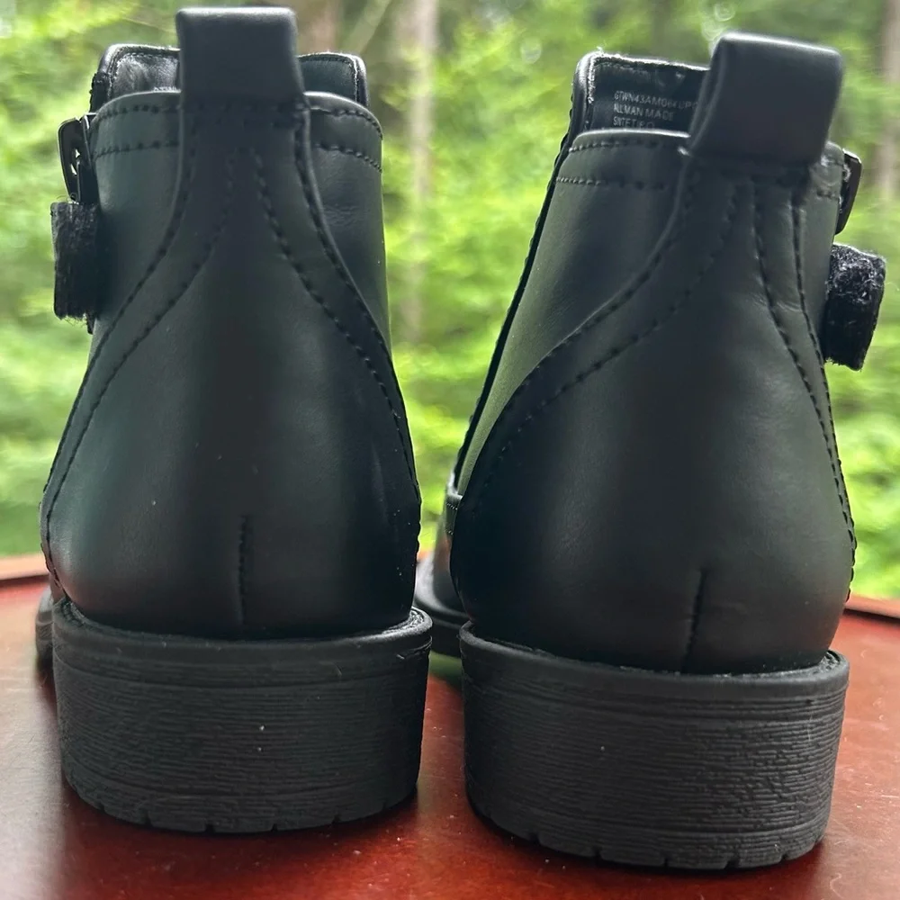 Black Faux Leather Zipper Boots | Toddler Girl Size 8 | Classic Ankle Booties